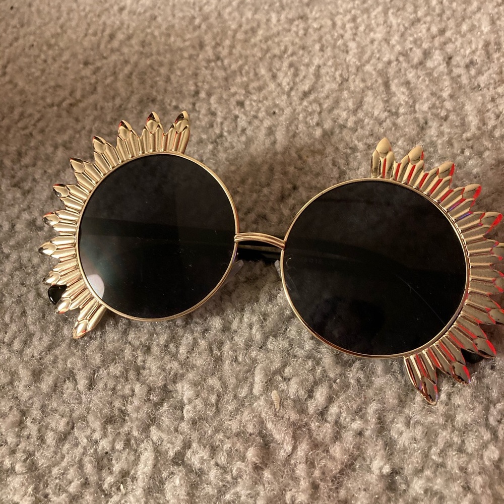 Vibrant Sunglasses O/S